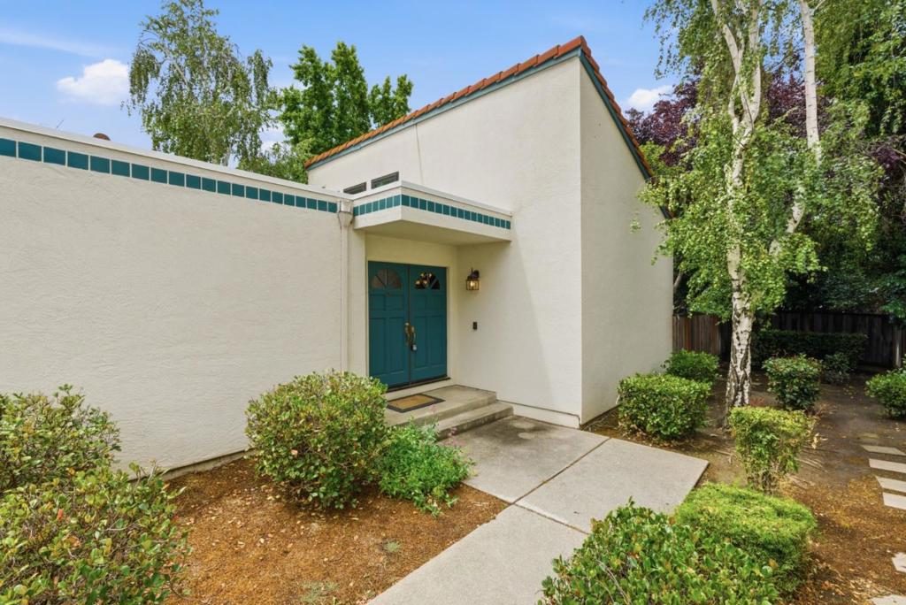 4362 Valley Avenue C5 Property Photo 1