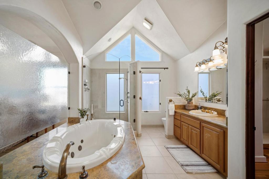 1273 Surf Avenue Property Photo 23