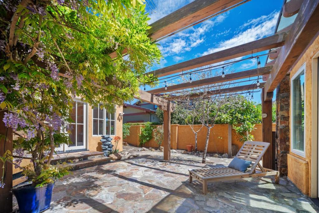 1273 Surf Avenue Property Photo 33