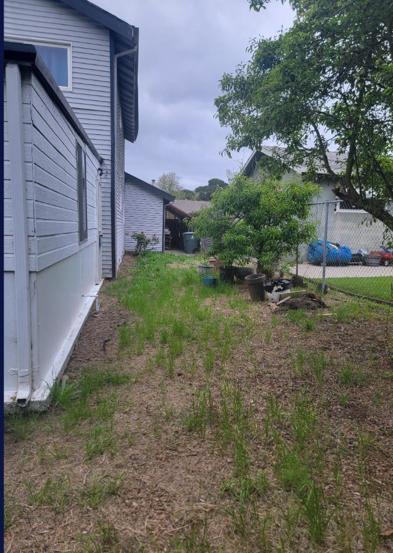 1011 Loyola Way Property Photo 25