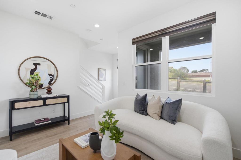 2637 Bantry Court Property Photo 4