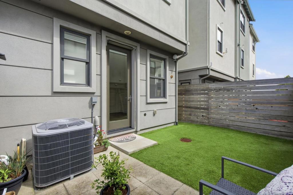 2637 Bantry Court Property Photo 8