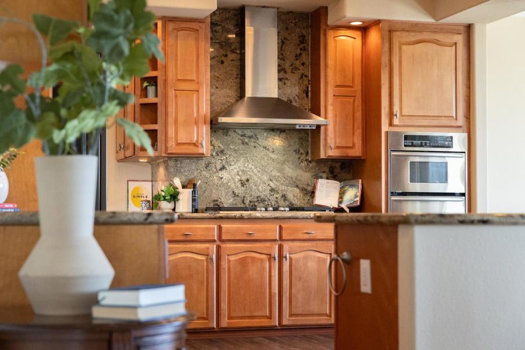 960 Smith Road Property Photo 11