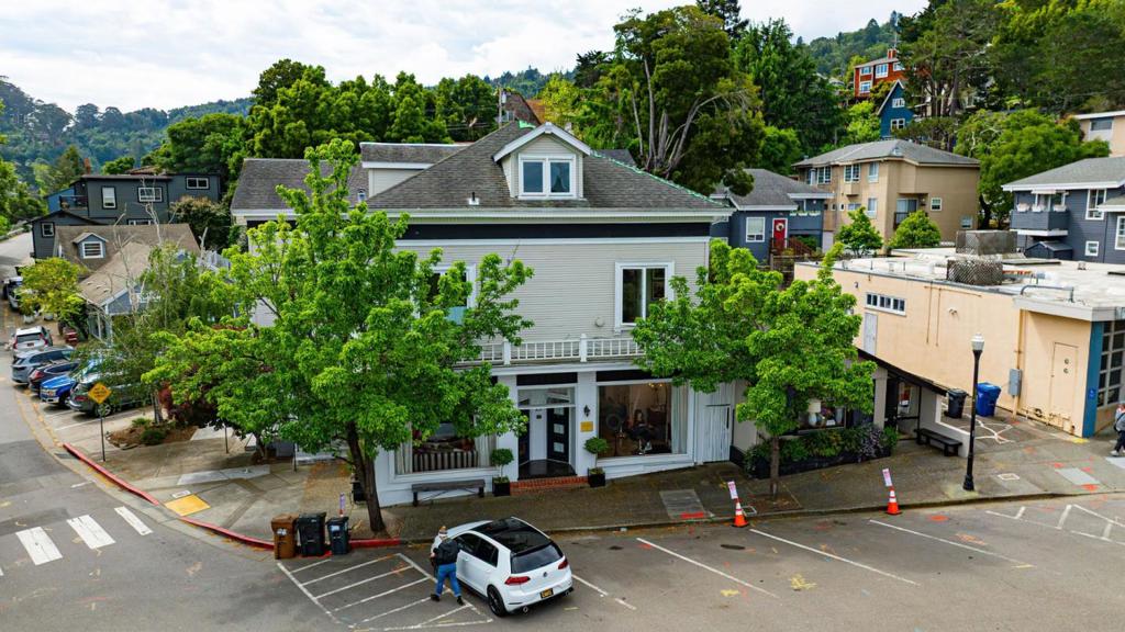 29 1st Street Property Photo 4