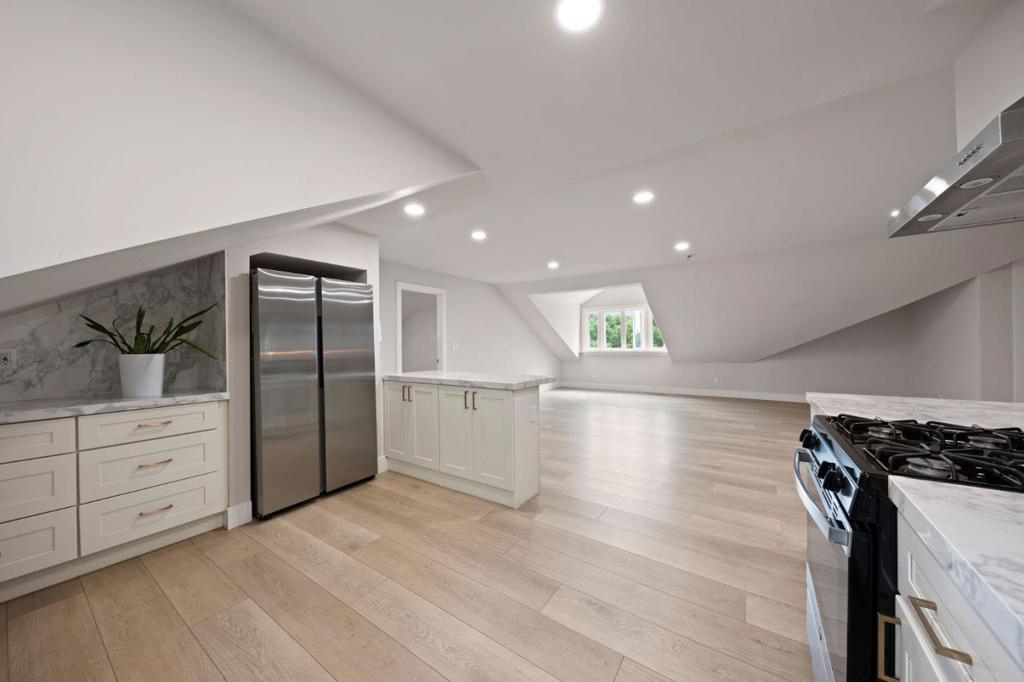 29 1st Street Property Photo 12