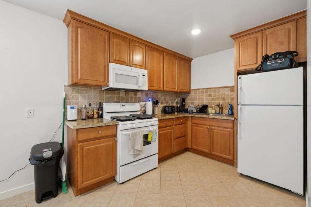 1140 El Camino Real Property Photo 20