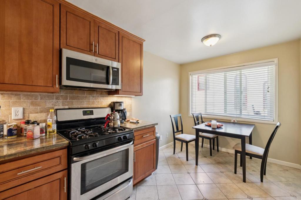 1140 El Camino Real Property Photo 33