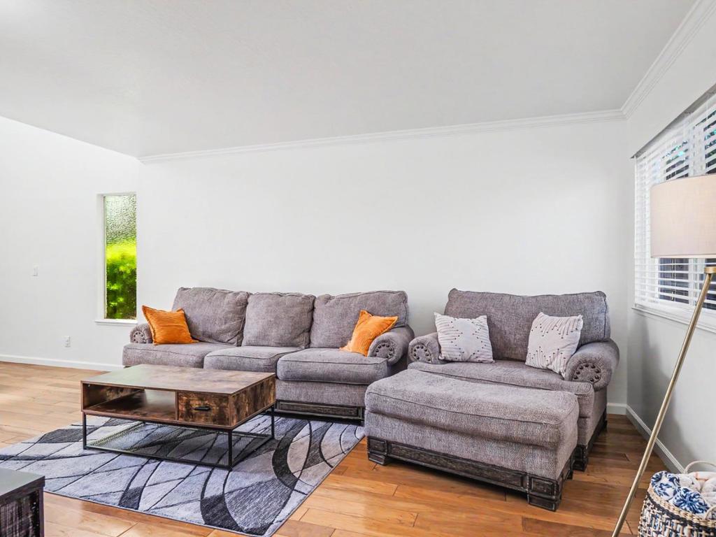 1310 Primavera Street 109 Property Photo 10