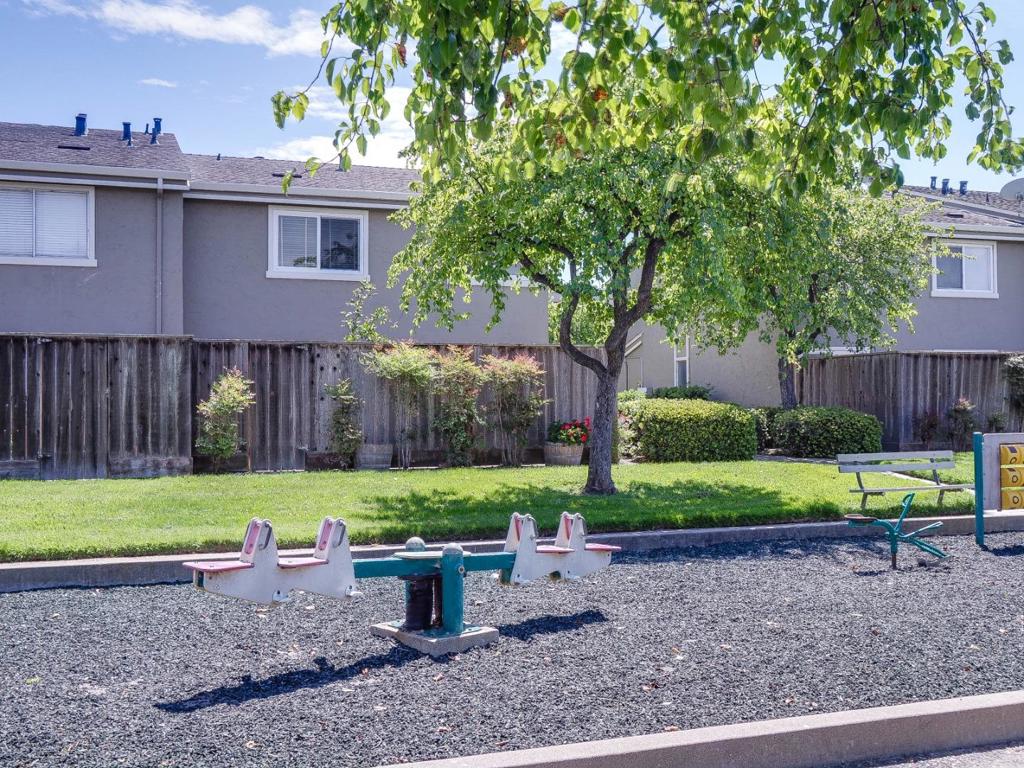 1310 Primavera Street 109 Property Photo 27