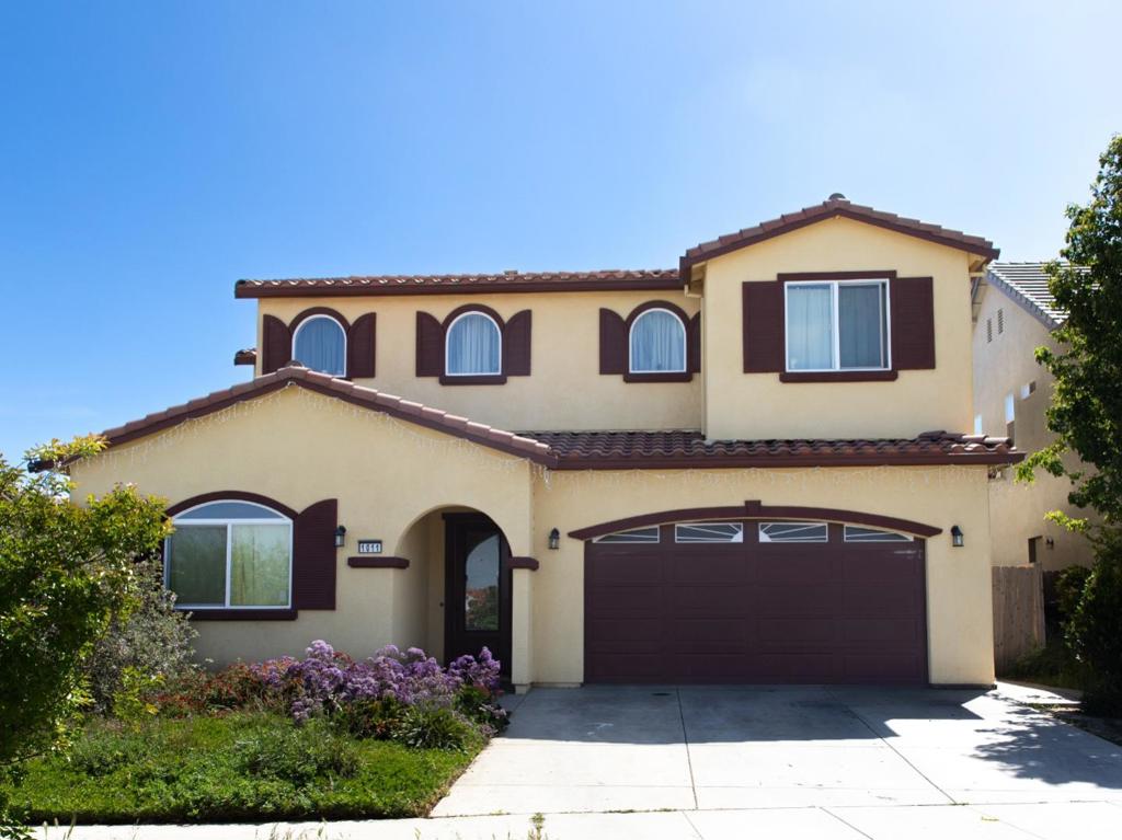 1011 El Cerro Drive Property Photo 2
