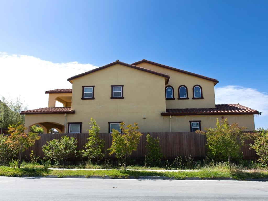 1011 El Cerro Drive Property Photo 4