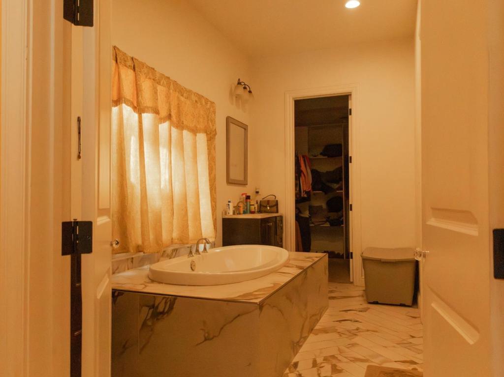 1011 El Cerro Drive Property Photo 17