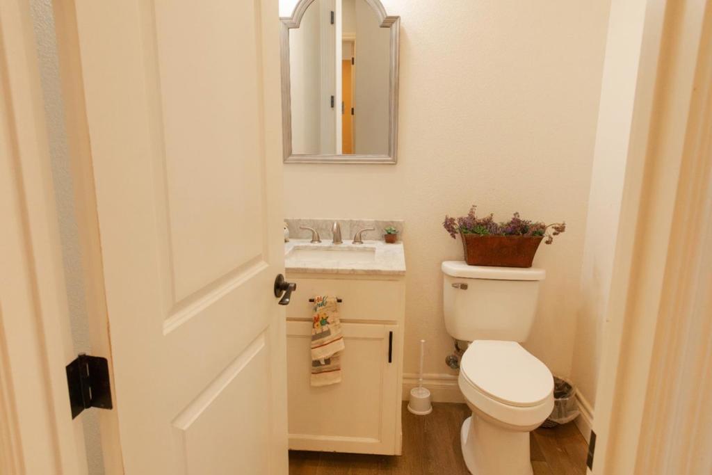 1011 El Cerro Drive Property Photo 18
