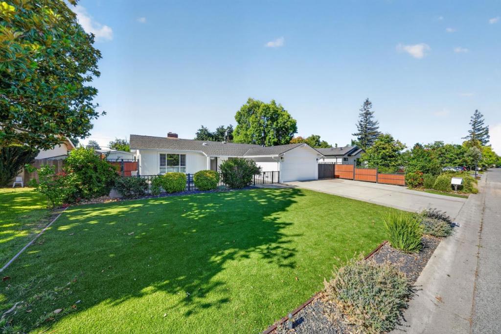18397 Swarthmore Drive Property Photo 2