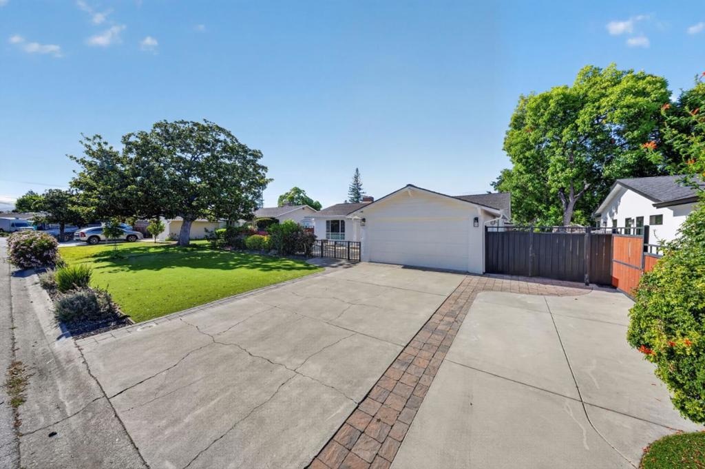 18397 Swarthmore Drive Property Photo 3