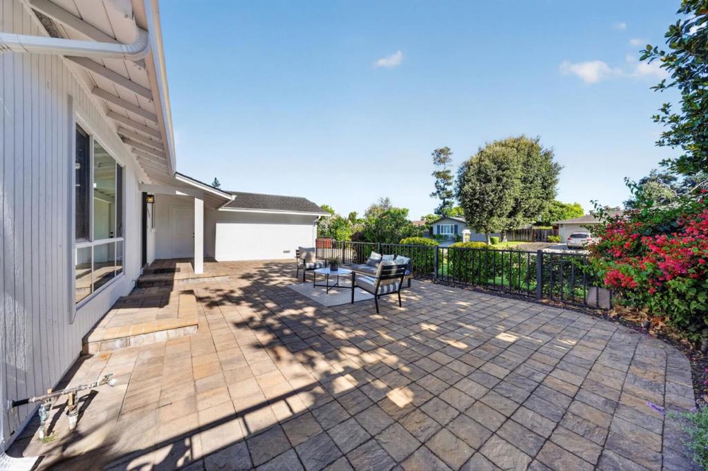 18397 Swarthmore Drive Property Photo 8