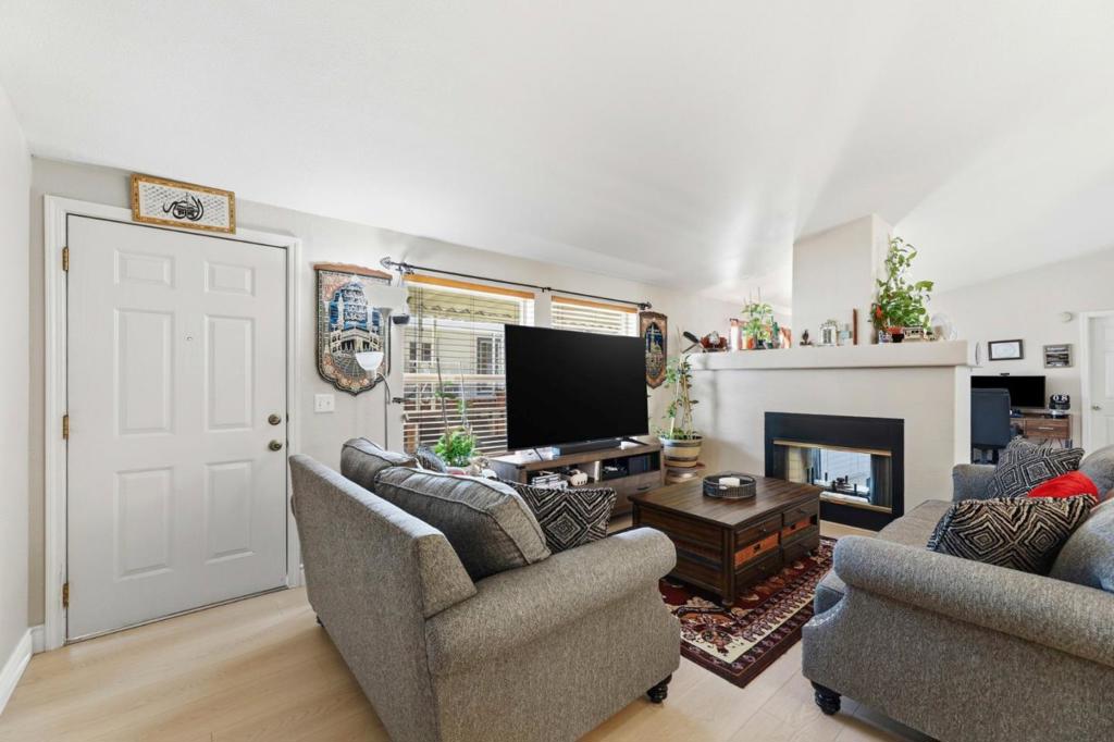 600 E Weddell Drive 247 Property Photo 8