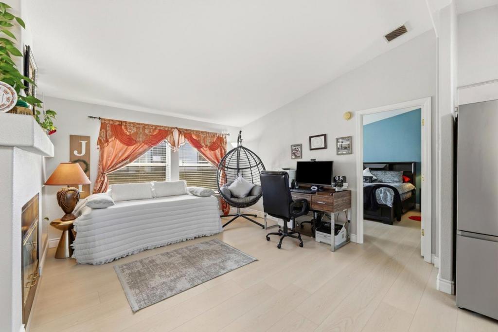 600 E Weddell Drive 247 Property Photo 17