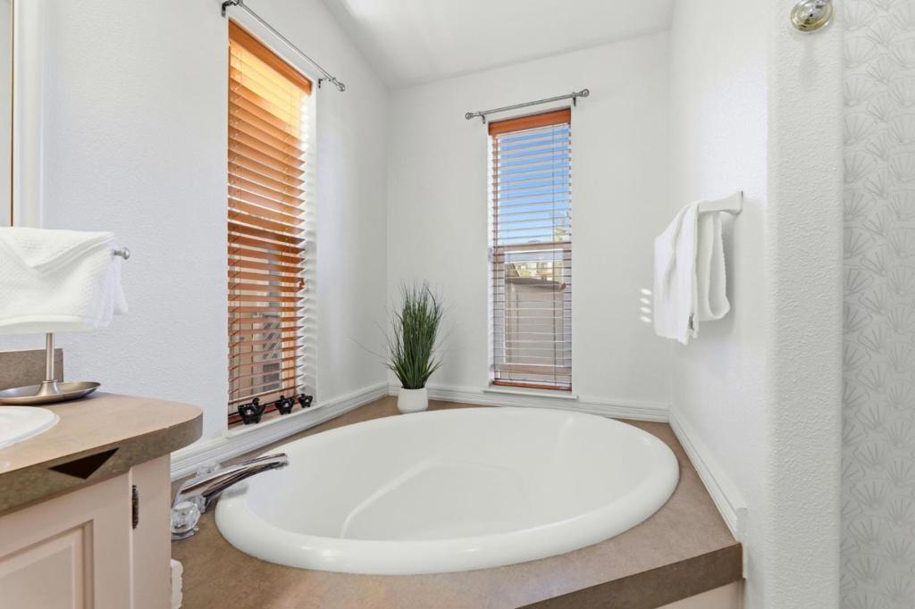600 E Weddell Drive 247 Property Photo 24
