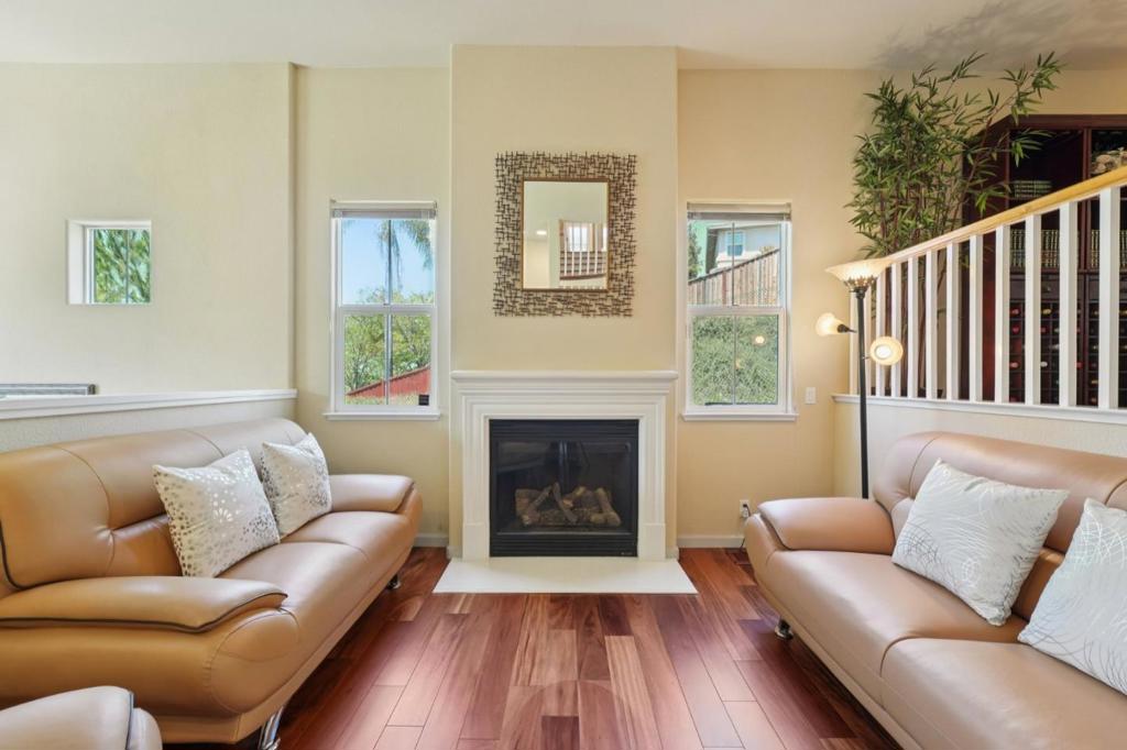700 Portofino Place Property Photo 5