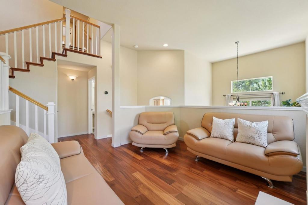700 Portofino Place Property Photo 6