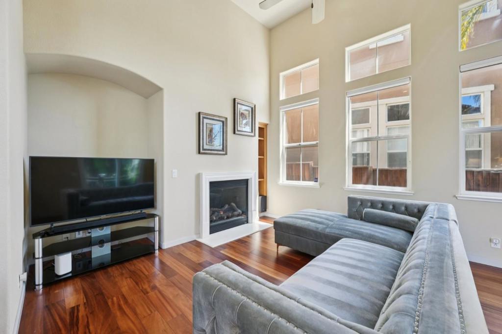 700 Portofino Place Property Photo 7