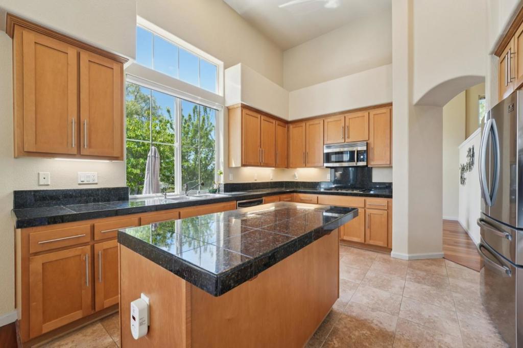 700 Portofino Place Property Photo 15