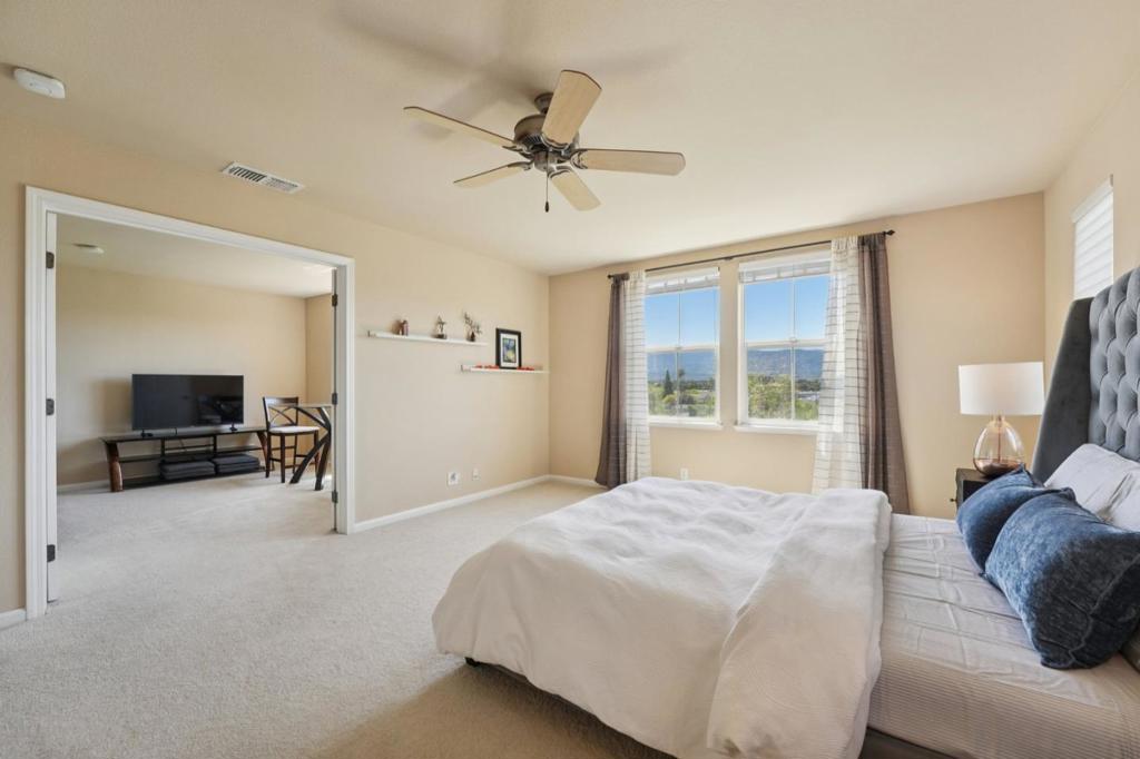 700 Portofino Place Property Photo 18
