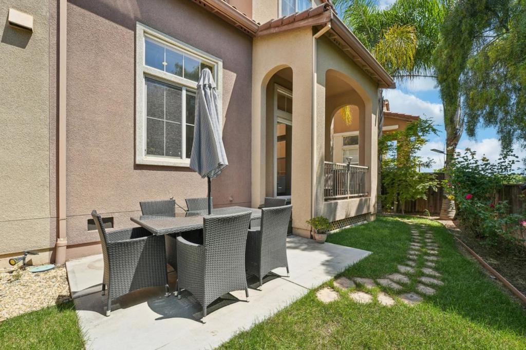 700 Portofino Place Property Photo 33