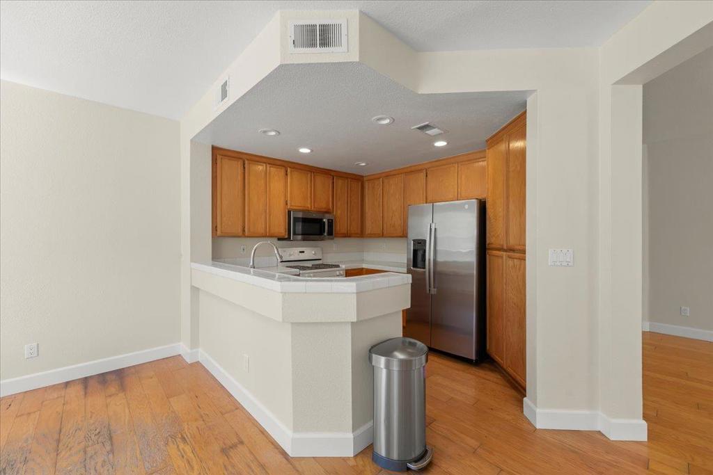 500 Birdsong Street Property Photo 14
