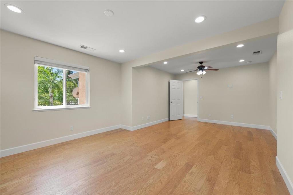 500 Birdsong Street Property Photo 32