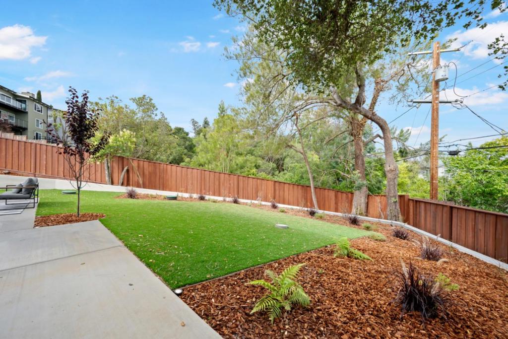 100 Alameda De Las Pulgas Property Photo 7