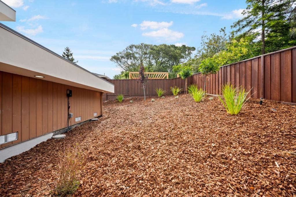 100 Alameda De Las Pulgas Property Photo 10