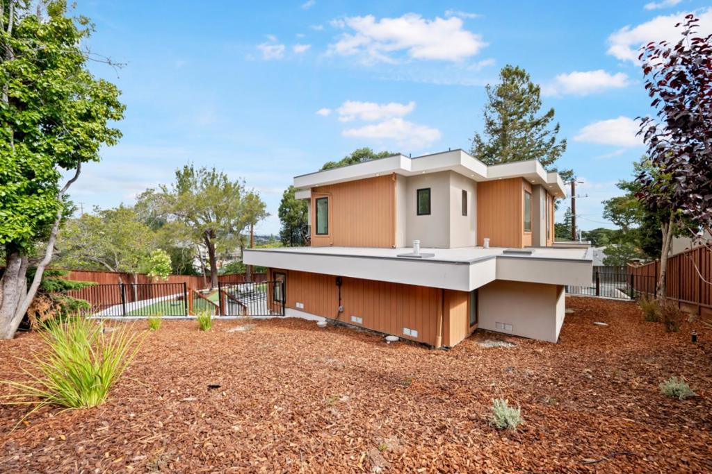 100 Alameda De Las Pulgas Property Photo 11