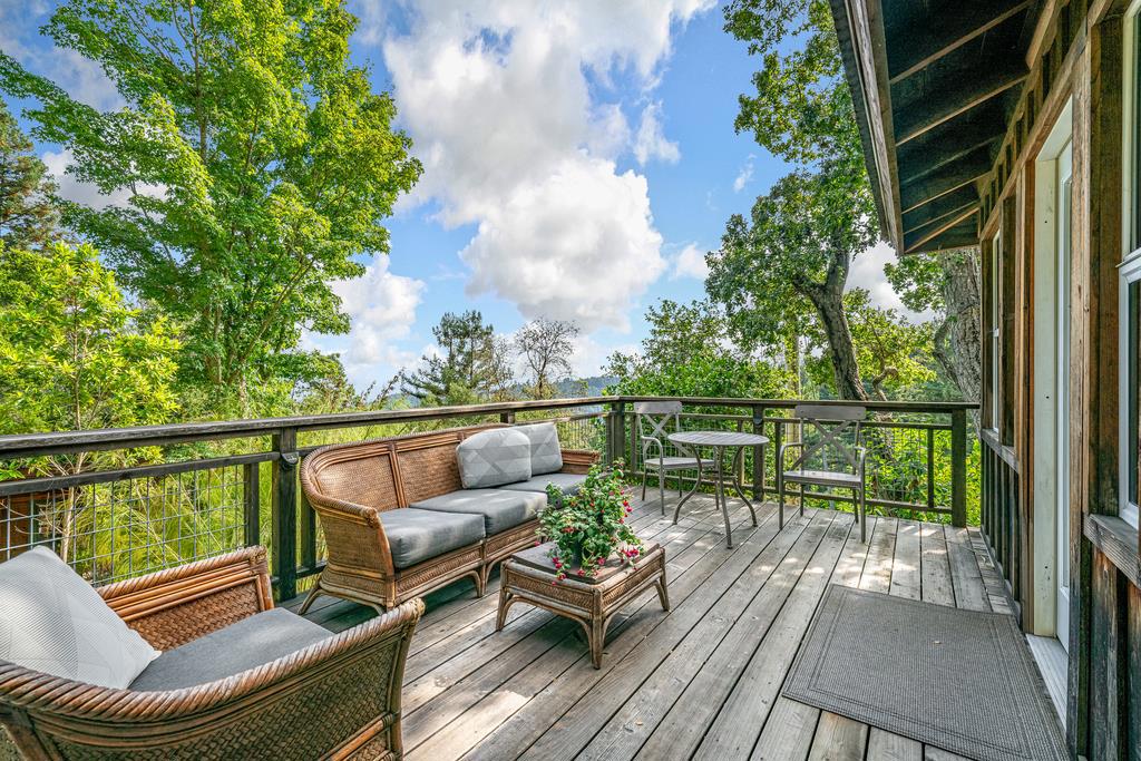 215 Vaca Del Sol Property Photo 8