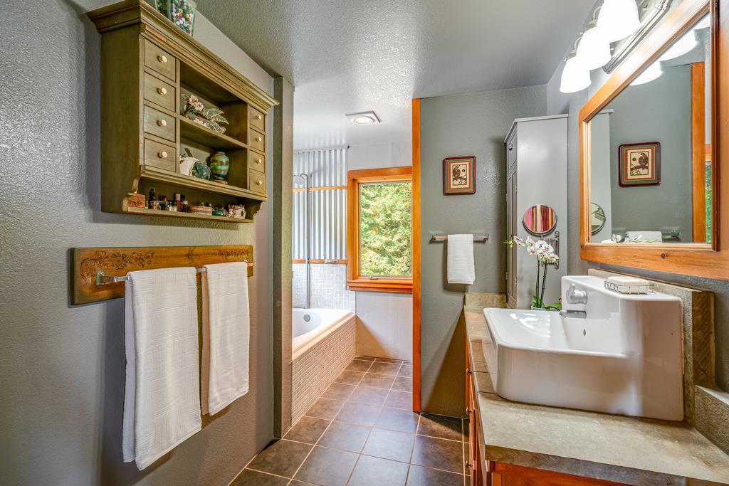 215 Vaca Del Sol Property Photo 21