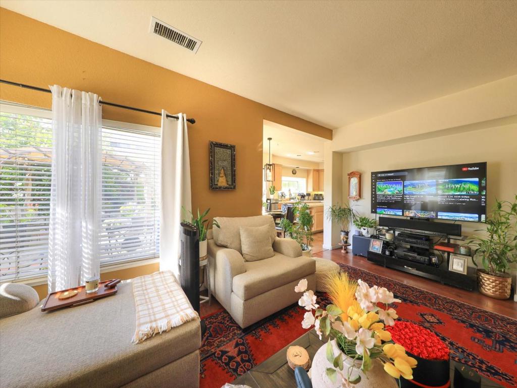 2977 Miraloma Way Property Photo 13