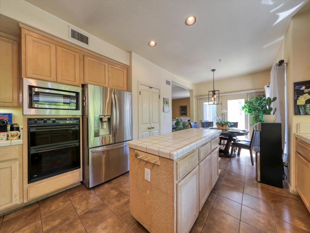 2977 Miraloma Way Property Photo 19