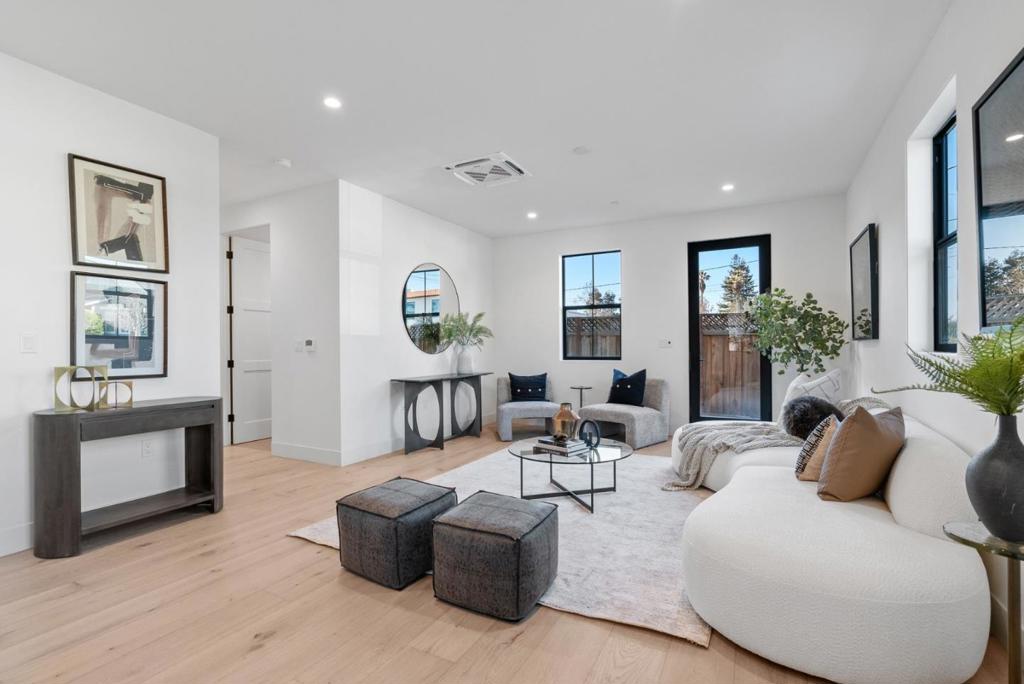 44 Sunnyside Avenue Property Photo 8