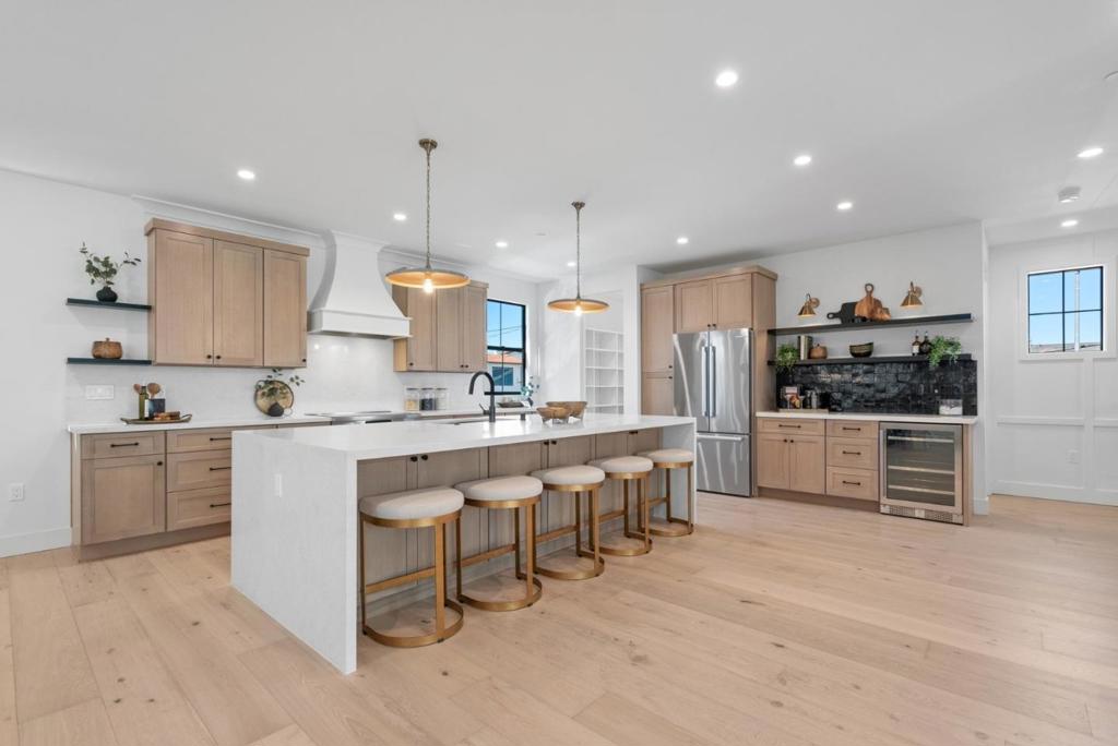 44 Sunnyside Avenue Property Photo 13