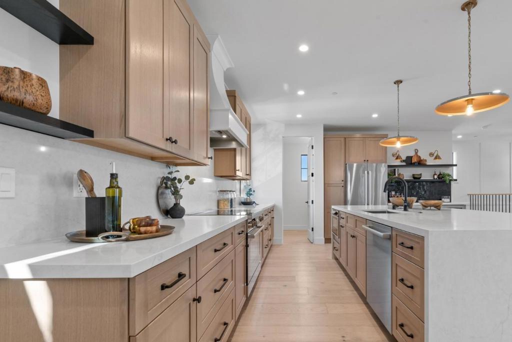 44 Sunnyside Avenue Property Photo 18