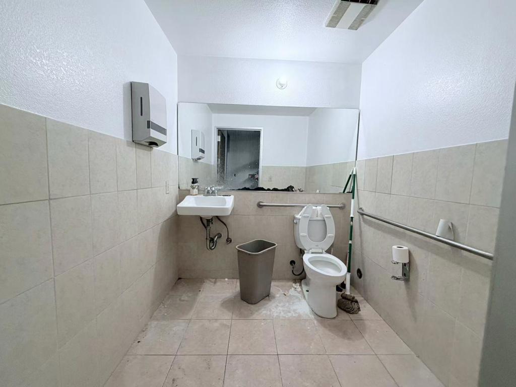 2492 Technology Drive Property Photo 8