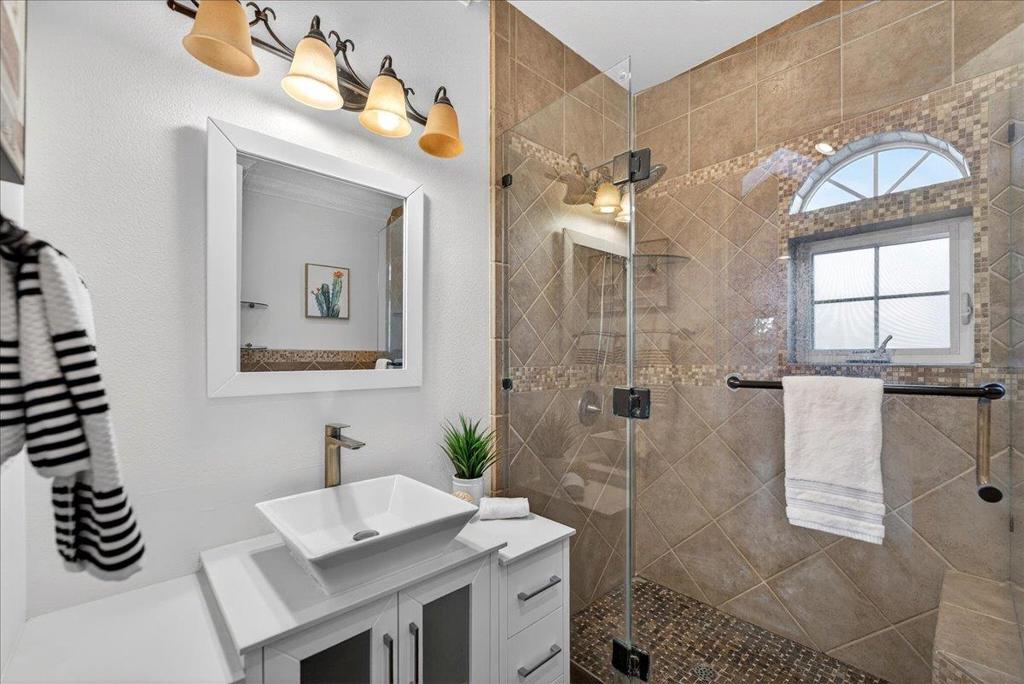 725 W Hacienda Avenue Property Photo 40