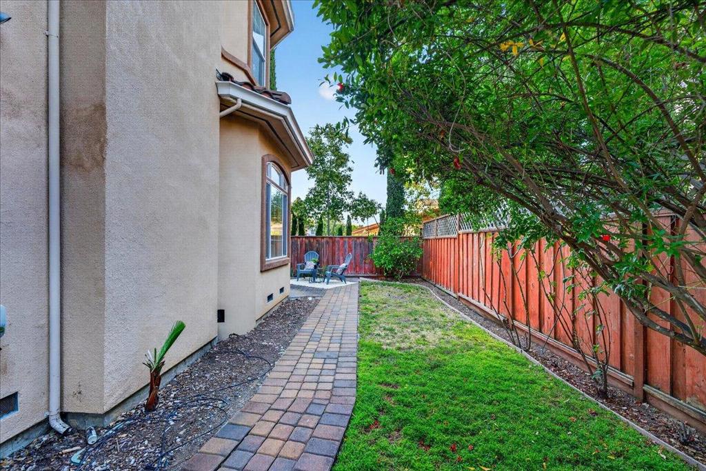 725 W Hacienda Avenue Property Photo 51