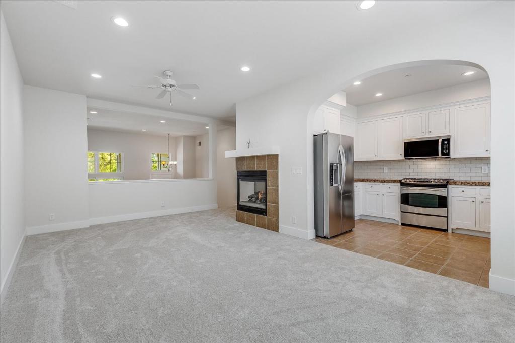 18524 Poppy Jasper Lane Property Photo 4