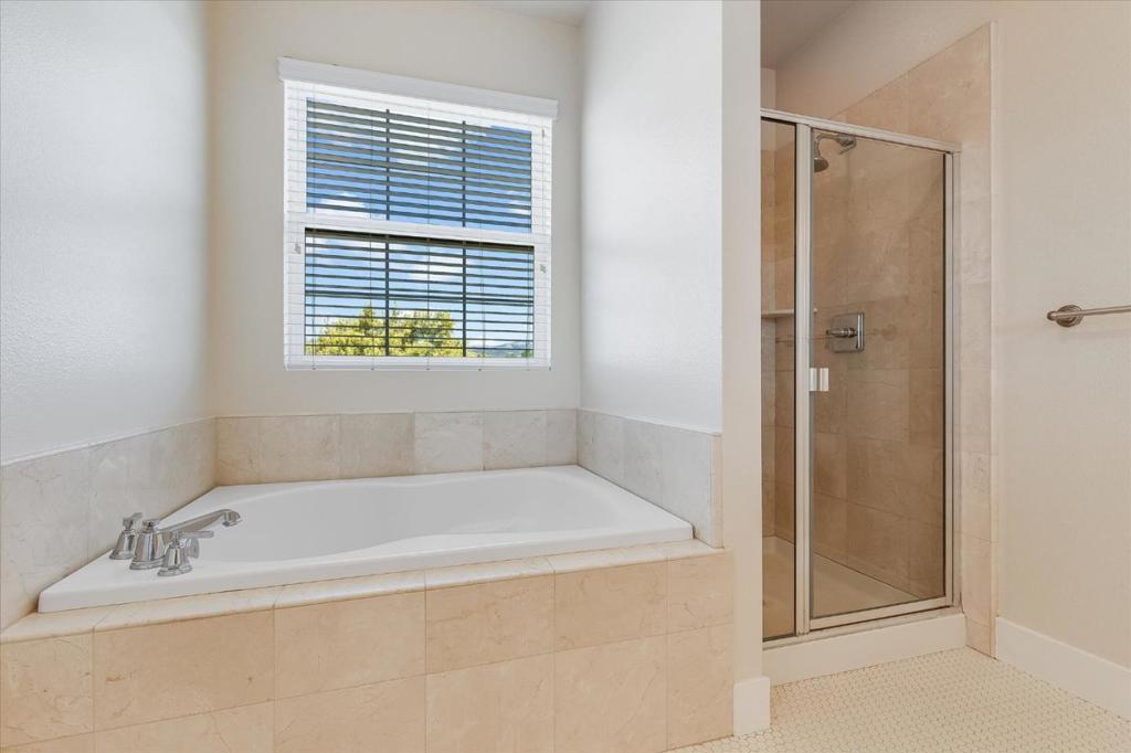 18524 Poppy Jasper Lane Property Photo 8