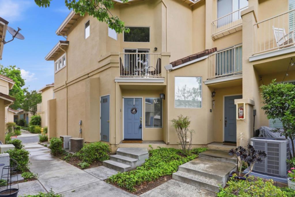 552 Cityscape Place Property Photo 2