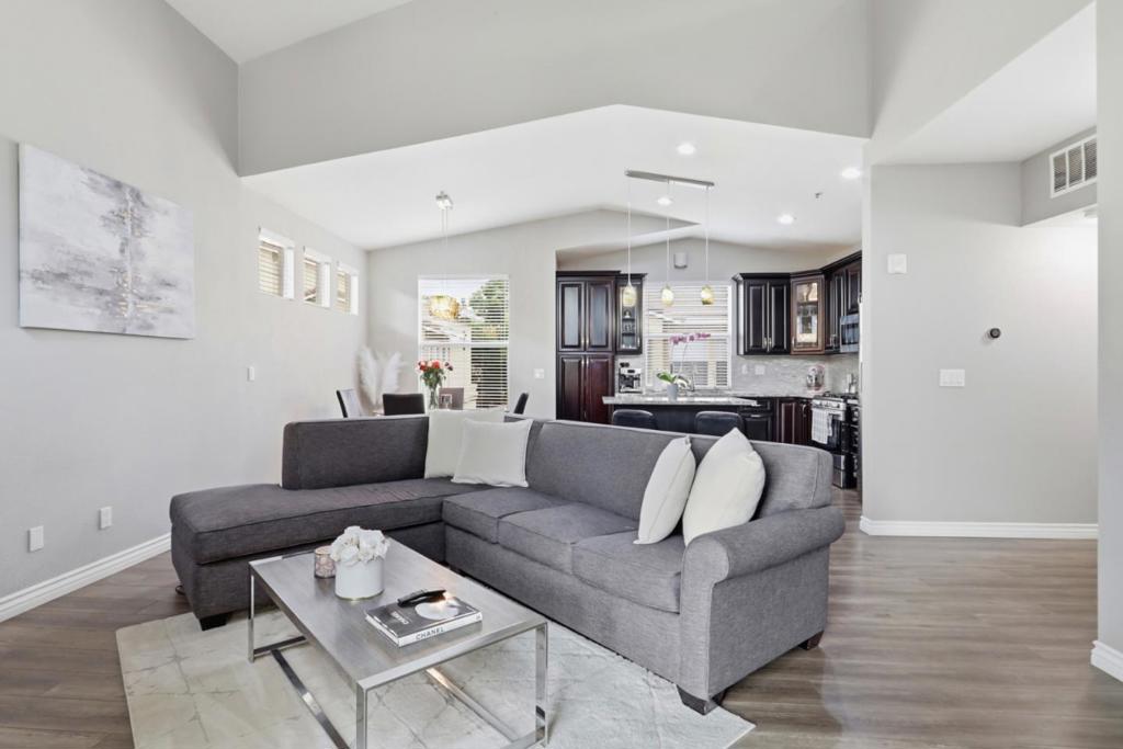 552 Cityscape Place Property Photo 6