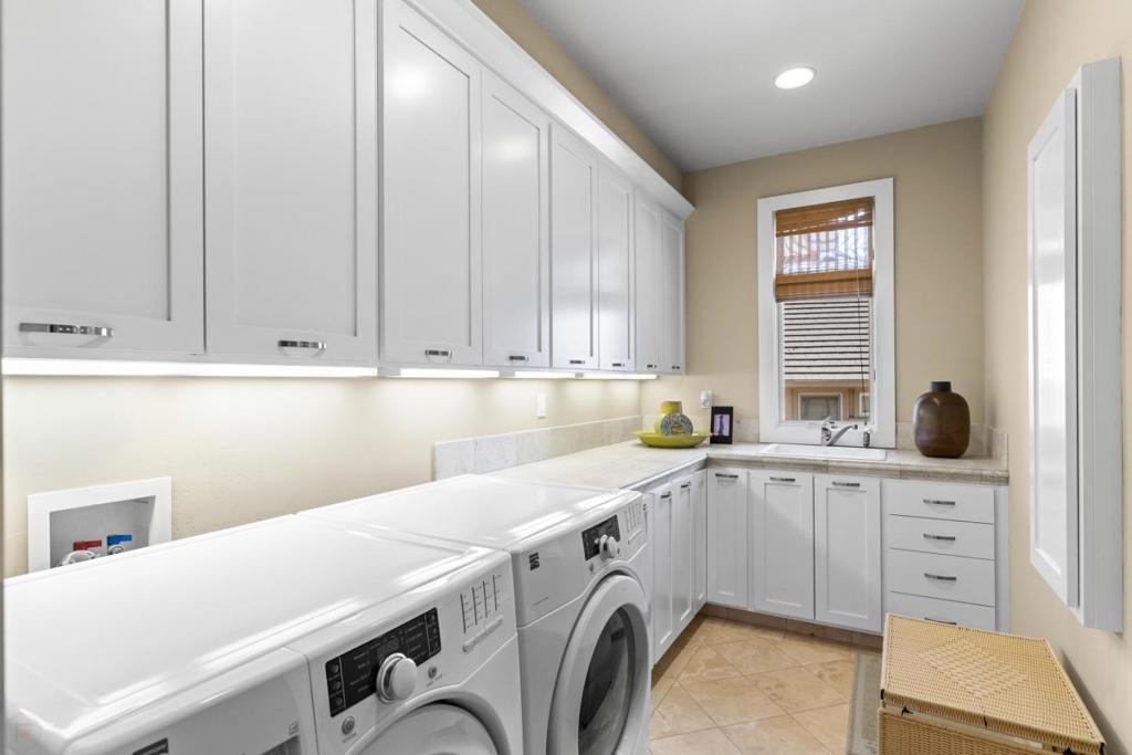 2369 Oak Creek Drive Property Photo 46