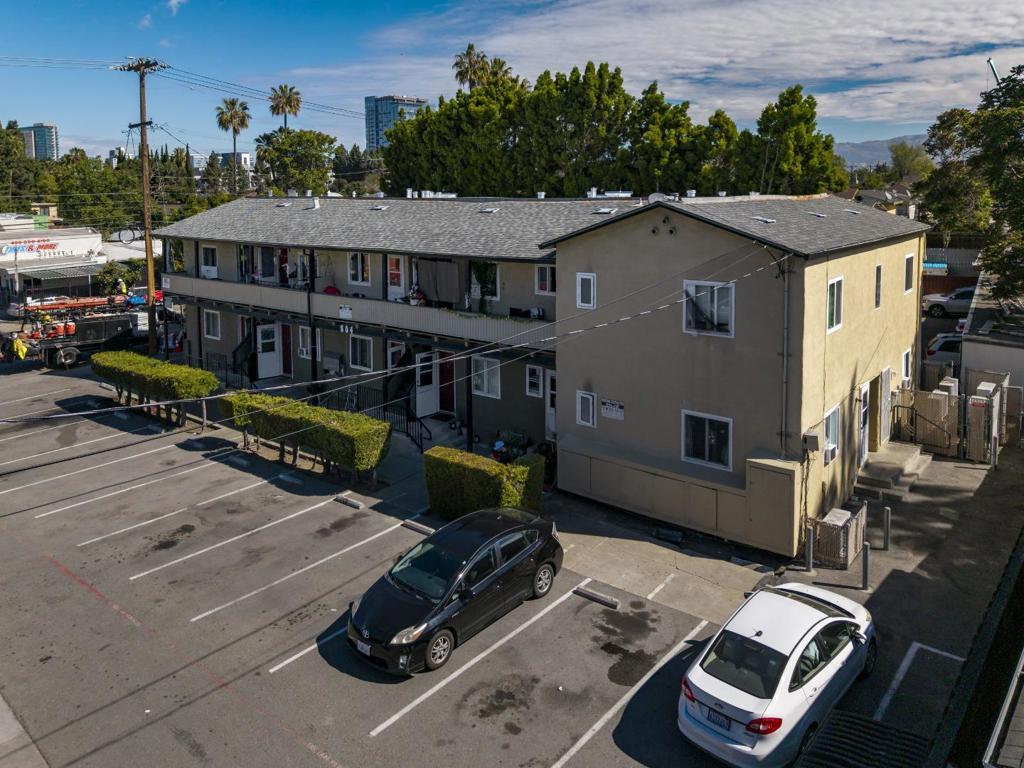 804 S Almaden Avenue Property Photo 3